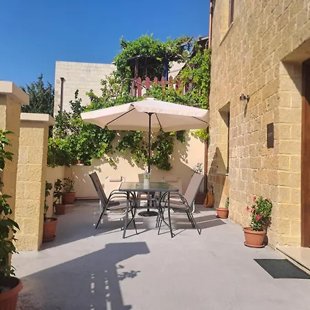 Eviona Althea アパート *